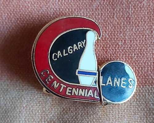 Canadian bowling badge vintage - canadian,