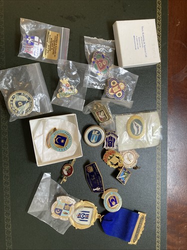 Large collection pin badges - large,